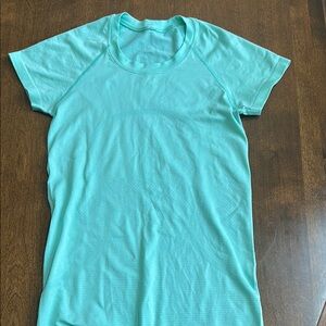 Lululemon Athletica Green Fitted Polo Short Sleeve Tee